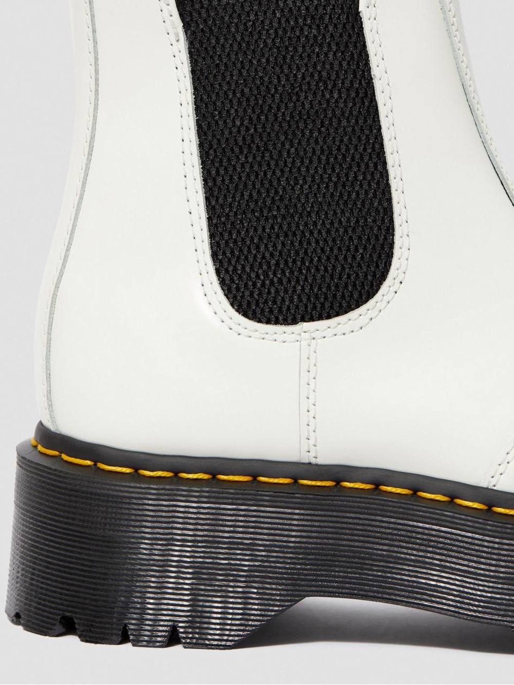 Dr. Martens 2976 QUAD PLATFORM CHELSEA BOOTS - Picture 3 of 12